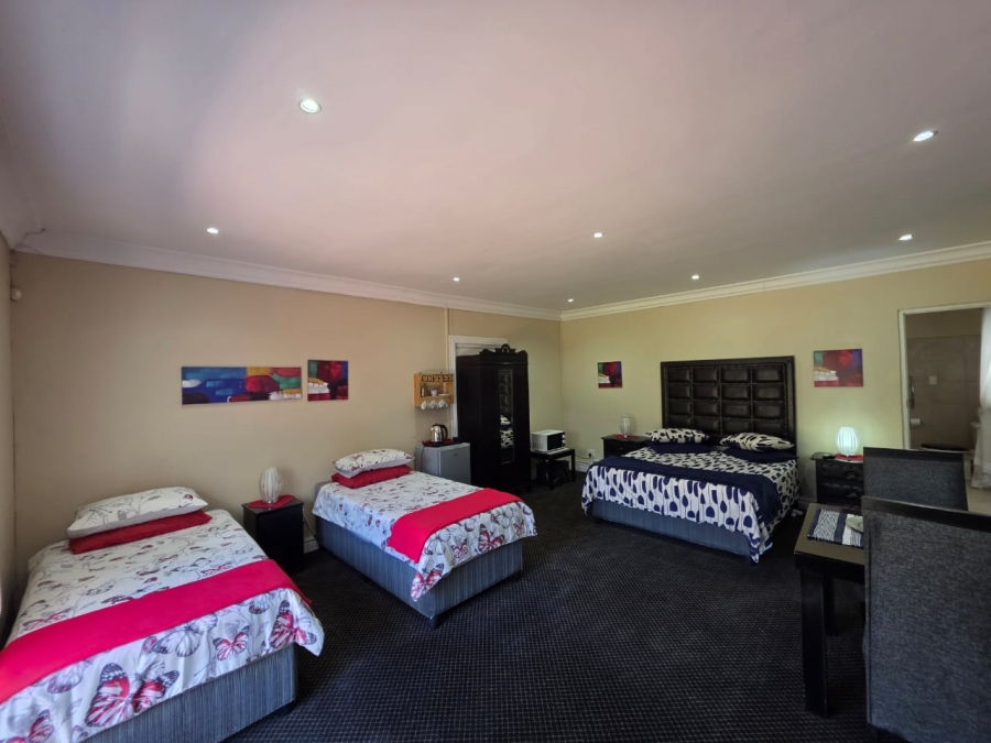 8 Bedroom Property for Sale in Riebeeckstad Free State